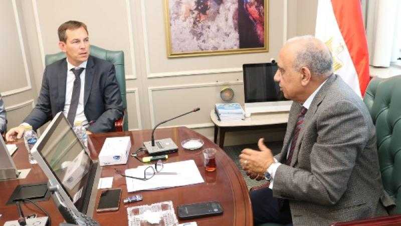 وزير الكهرباء يبحث مع شنايدر إليكتريك مستجدات تنفيذ مبادرة تحسين كفاءة استخدام الطاقة فى المصانع