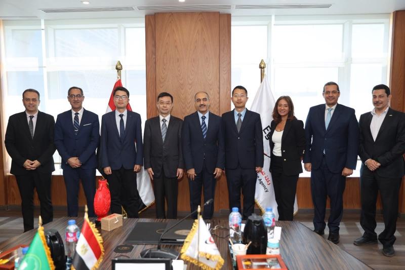 الرئيس التنفيذي لوكالة الفضاء المصرية يستقبل وفدًا دبلوماسيًا من البعثة الصينية لدى الاتحاد الإفريقي