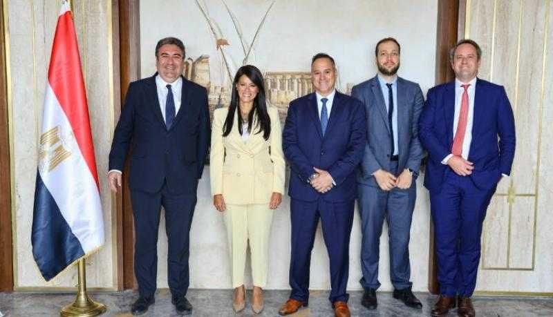 «المشاط» تستعرض تطور مسار الإصلاح الاقتصادي في مصر خلال لقاء وفد مؤسسة ستاندارد آند بورز الدولية للتصنيف الائتماني