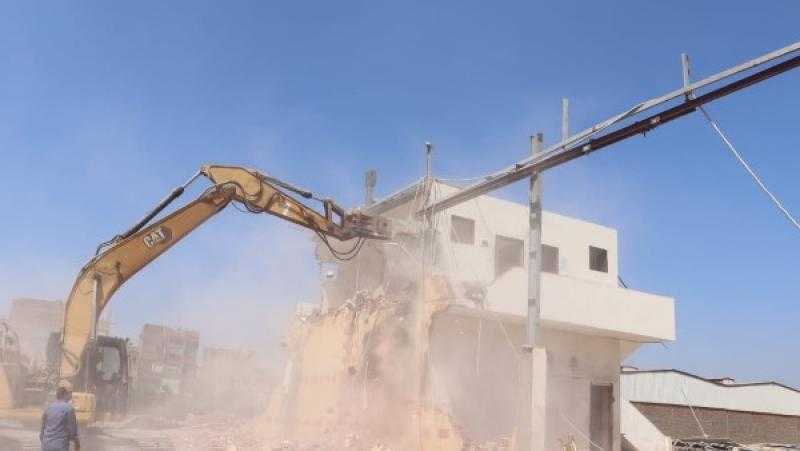 محافظ القليوبية: إزالة التعديات على الأراضي الزراعية وأملاك الدولة بالخانكة