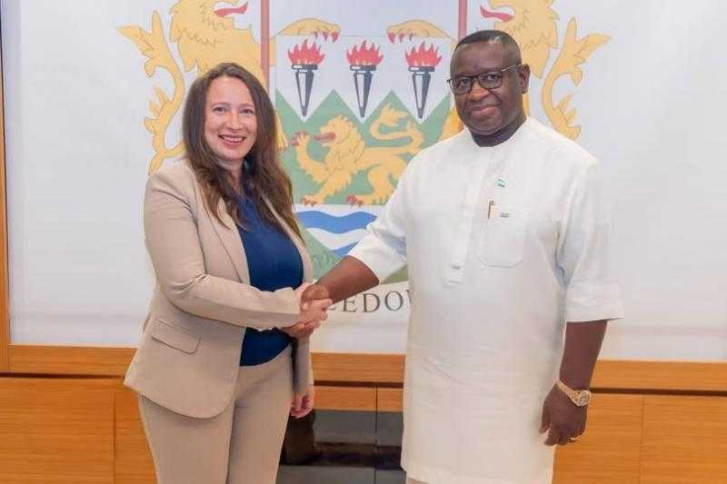 السفيرة المصرية تلتقي رئيس جمهورية سيراليون