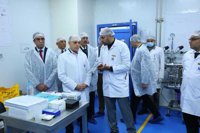 محافظ كفر الشيخ يتفقد عددا من مصانع المنطقة الصناعية بمطوبس.. صور