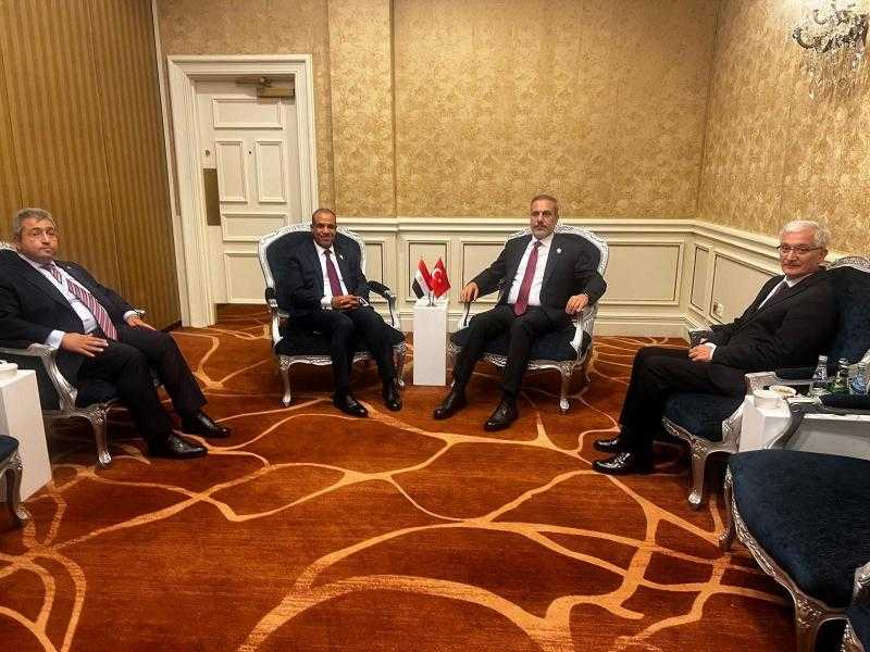 وزير الخارجية يلتقي نظيره التركي على هامش الاجتماع الوزاري التحضيري للقمة العربية الإسلامية الطارئة بالدوحة