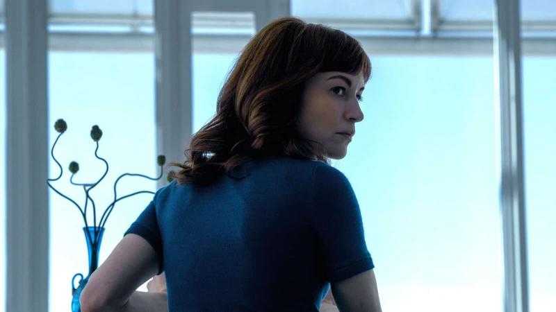 بريت لوير تنال جائزة أفضل ممثلة في حفل إيمي الـ 77