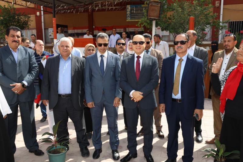 خط أحمر