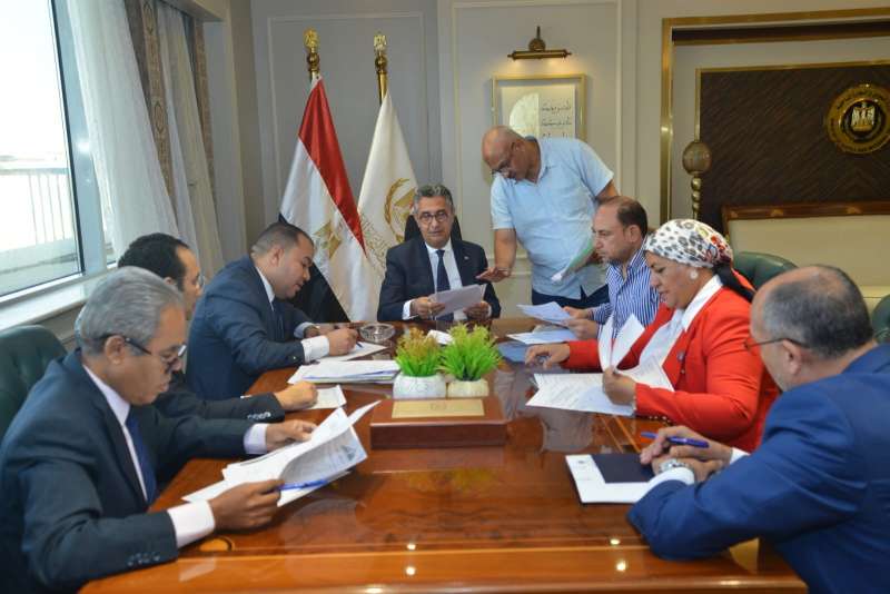 خط أحمر