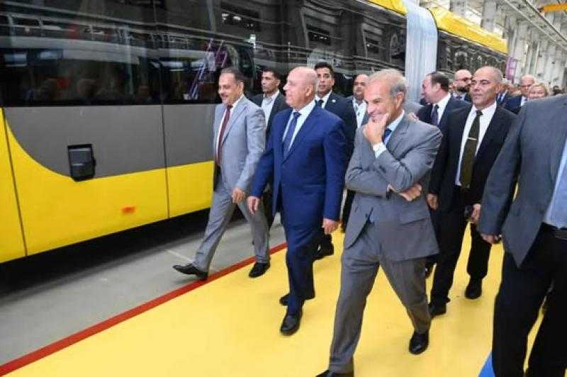 مصر تطلق خط إنتاج أتوبيسات كهربائية للتصدير إلى أوروبا