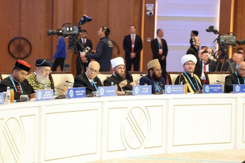 وزير الأوقاف يشهد الجلسة الافتتاحية للقمة الدولية الثامنة لزعماء الأديان بالعاصمة أستانا برعاية وحضور رئيس كازاخستان