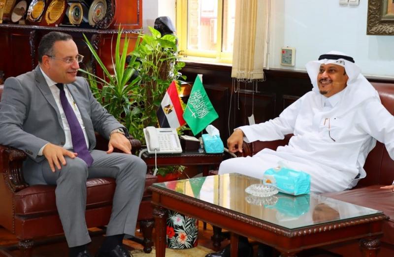 جامعة الإسكندرية تستقبل قنصل السعودية لتعزيز التعاون الأكاديمي والثقافي