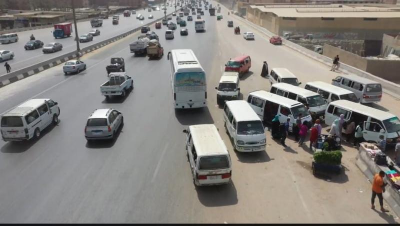 ”النقل” تدعو المواطنين للمشاركة في التوعية بمخاطر السلوكيات السلبية على الطرق