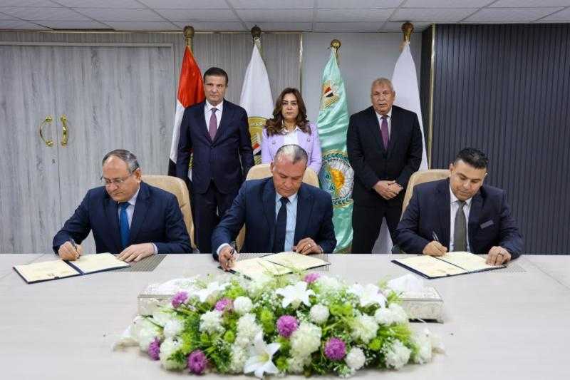 توقيع بروتوكول لإنشاء أول مركز متكامل لانتاج الحرير الطبيعي بمدينة الخارجة