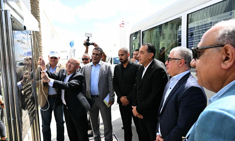 خط أحمر