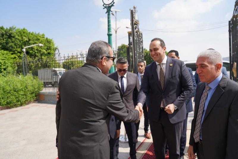 رئيس الرعاية الصحية يصل المنيا للوقوف على جاهزية المستشفيات والوحدات الصحية للانضمام للمنظومة