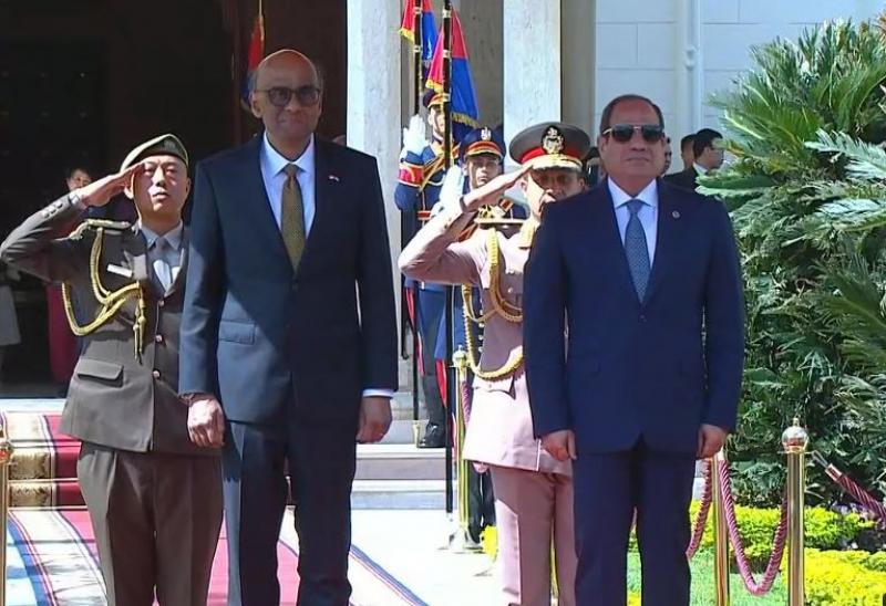 الرئيس السيسي يستقبل نظيره السنغافوري بقصر الاتحادية