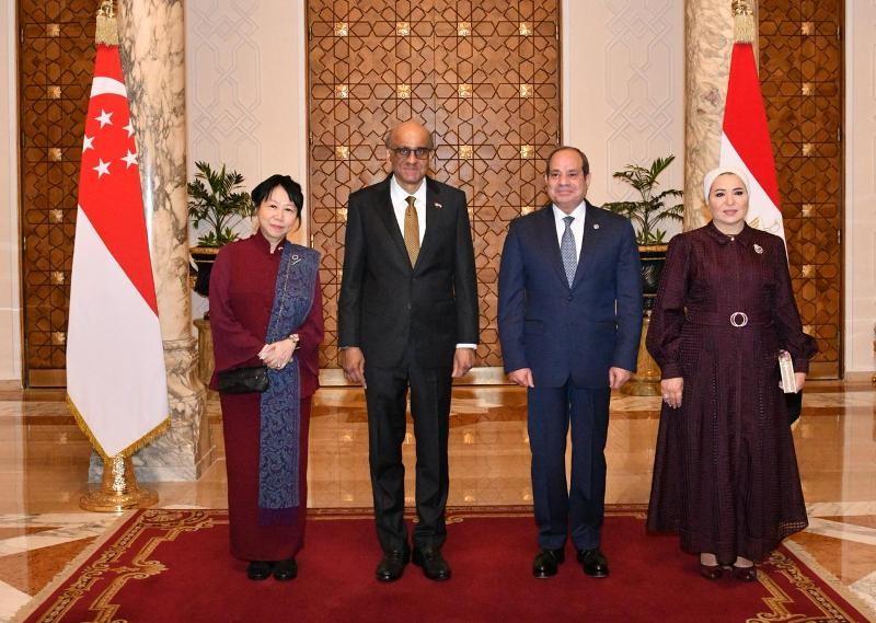 المتحدث الرئاسي ينشر صور استقبال الرئيس السيسي وقرينته الرئيس السنغافوري وحرمه