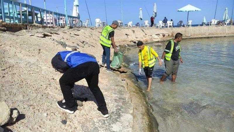 مصر تحتفل باليوم العالمي لتنظيف الشواطئ بالإسكندرية