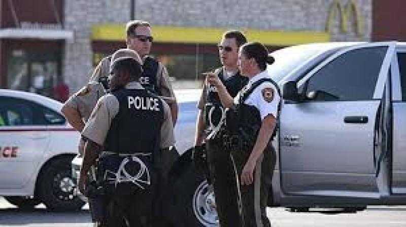 الشرطة الأمريكية: إصابة العديد من الأشخاص بطلقات نارية في ناد ريفي واعتقال أحد الجناة