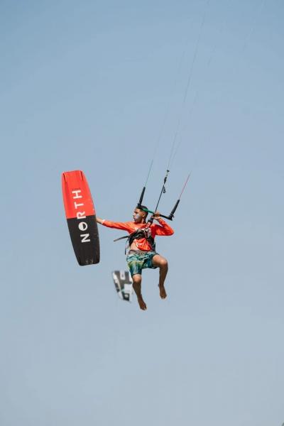 انطلاق مهرجان الجونة للألعاب المائية ”wakeboard kite surf” في نسخته الخامسة