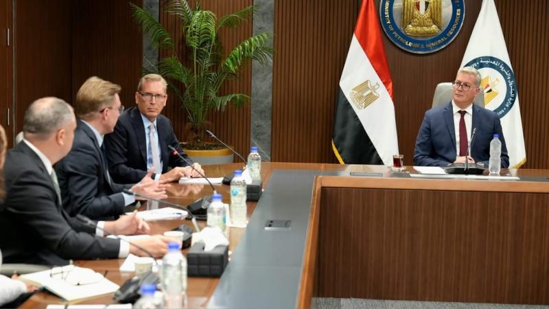 وزير البترول يبحث مع وفد مؤسسة تمويل التنمية الأمريكية (DFC) فرص التعاون في مشروعات الطاقة والبتروكيماويات