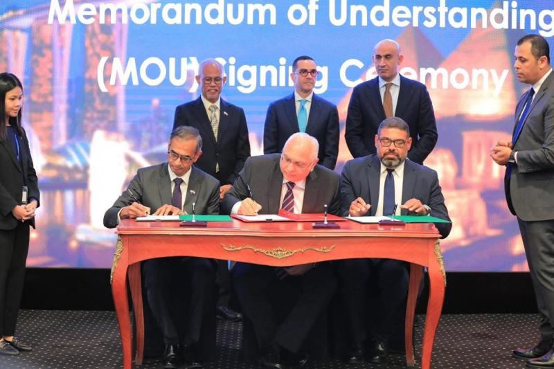 وزيرا التربية والتعليم والاستثمار يشهدان توقيع مذكرة تفاهم بين الوزارة والأكاديمية الوطنية للعلوم والمهارات (NASS) بمصر وخدمات التعليم التقني (ITEES) بسنغافورة