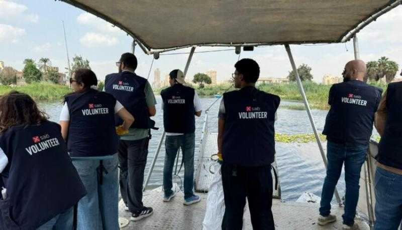 بنك saib ينظم يوماً تطوعياً لتنظيف مياه النيل بجزيرة القرصاية بالجيزة تزامناً مع الاحتفال باليوم العالمي للنظافة
