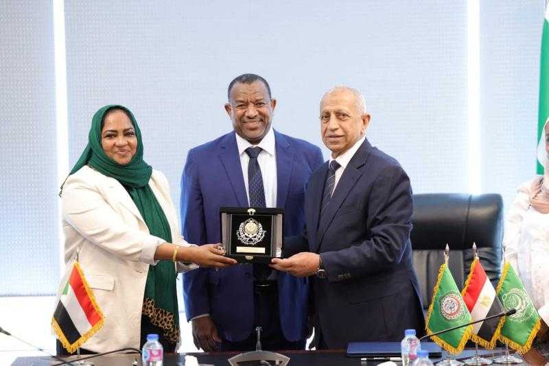 الأكاديمية العربية توقع مذكرة تفاهم مع كلية النهضة بالسودان لدعم التعاون المشترك