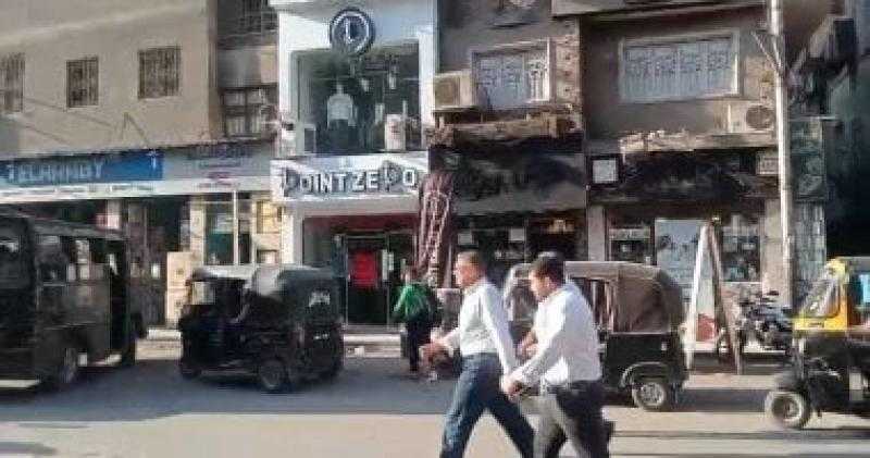 محافظ الجيزة يحيل المقصرين بالإشغالات وقطاع النظافة في بولاق والدقي للتحقيق