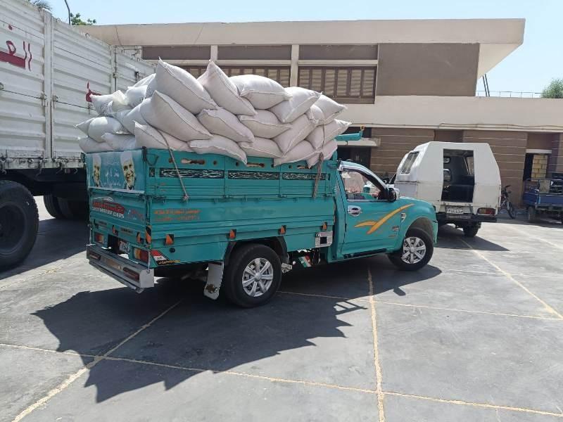 ضبط مخالفات تموينية في حملة بمدينة إسنا في الأقصر