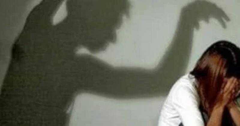 التحقيقات مع المدير المتهم بمضايقة طالبة: استهدف فتيات لديهن مشاكل أسرية