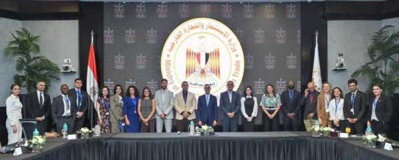 وزير الاستثمار يلتقي وفد ”شفيق جبر” في إطار مبادرات التعاون الثقافي والاقتصادي التي أطلقتها المؤسسة