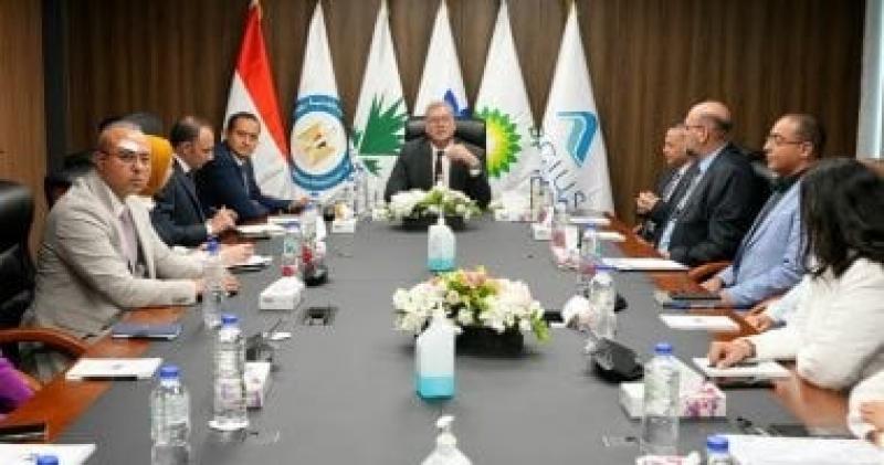 وزير البترول يتابع تطور إنتاج حقول الفرعونية ببورسعيد