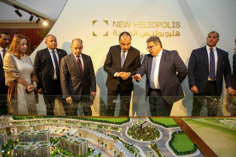 وزير قطاع الأعمال العام يتفقد جناحي شركتي ”مصر الجديدة للإسكان والتعمير” و”الإسكندرية للاستثمارات والتنمية العمرانية” بمعرض ”سيتي سكيب مصر” 2025*