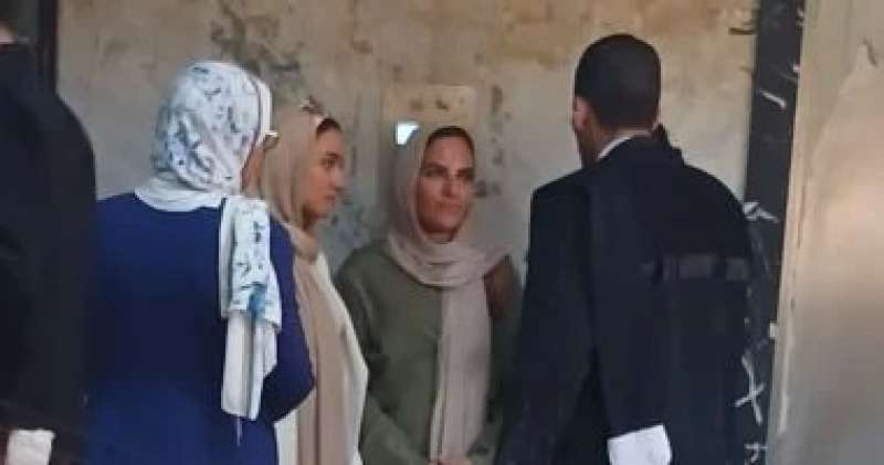 خط أحمر