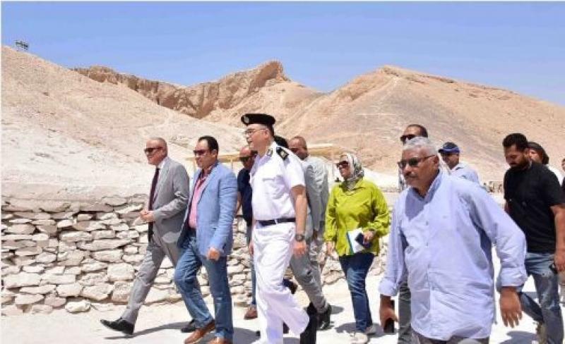 الأقصر تستكمل خطط رصف وتجميل المسارات السياحية قبل الموسم السياحي الشتوي