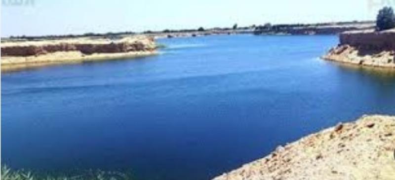خبير جيولوجيا يكشف الغموض حول بحيرة البهنسا الصحراوية وعلاقتها بمياه الصرف الزراعي
