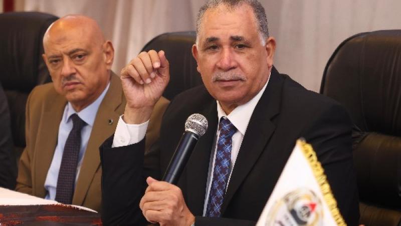 خط أحمر