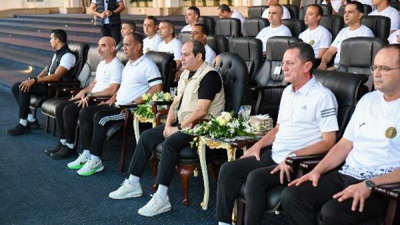 الرئيس السيسي يزور الأكاديمية العسكرية المصرية ويؤدي صلاة الفجر مع الطلاب| صور