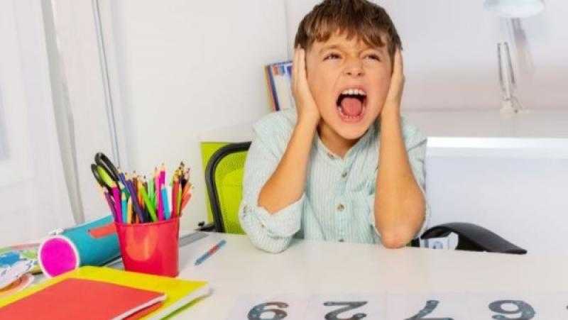 هل للباراسيتامول علاقة بالتوحد؟.. استشاري صحة نفسية تجيب