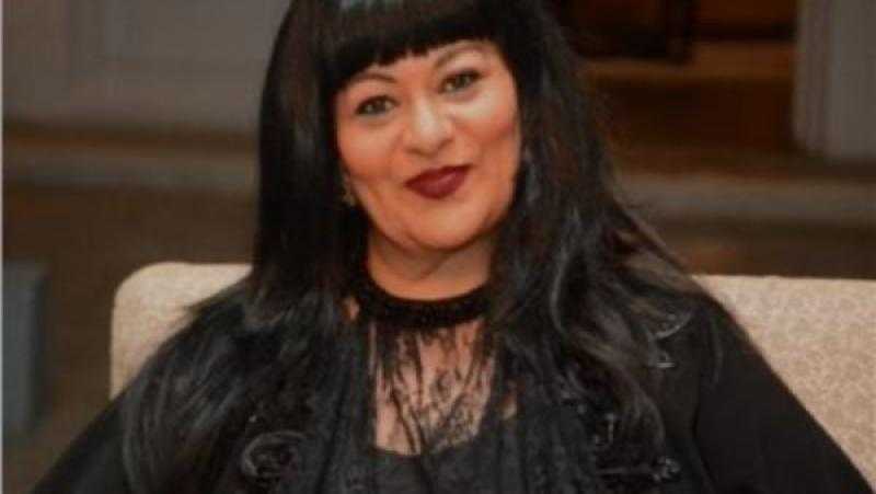 فريدة سيف النصر تستغيث بعد تعرض شقيقها لأزمة قلبية حادة