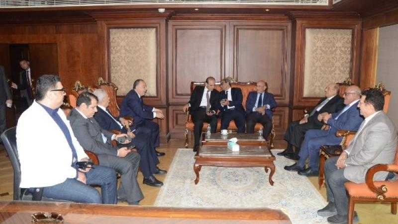 محافظ أسيوط يشهد توقيع اتفاقية بين المحكمة العربية للتحكيم وهيئة التصنيع