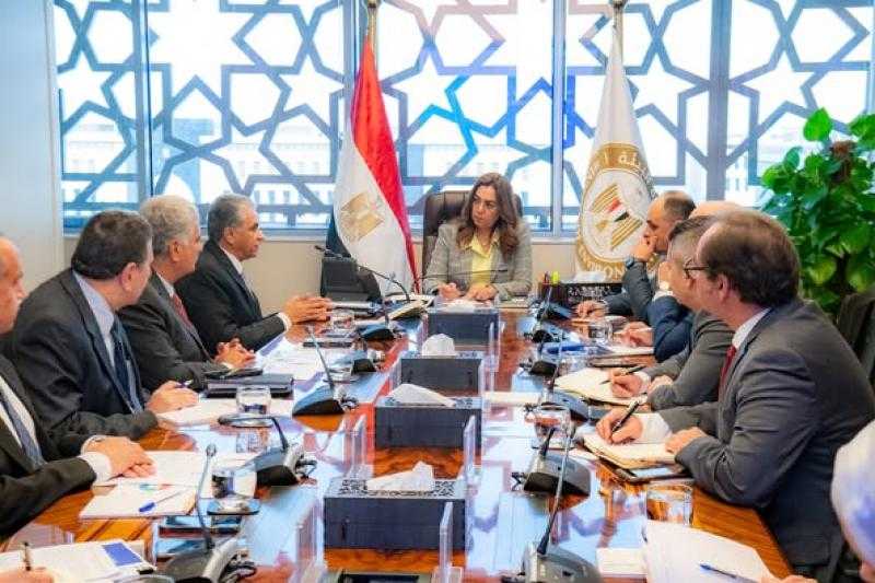 منال عوض تبحث مع مدير البيئة للمنطقة العربية وأوروبا (سيداري) التعاون المشترك