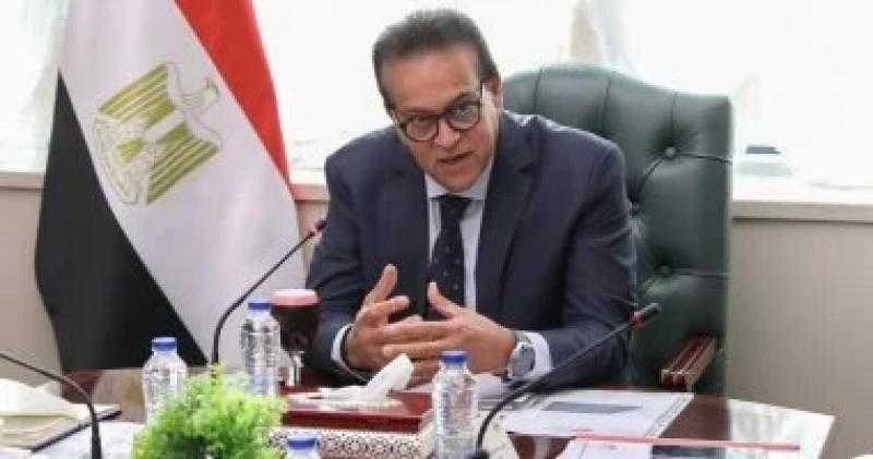 وزير الصحة يشهد توقيع مذكرة مع شركة إي فاينانس لتقديم خدمات التحصيل