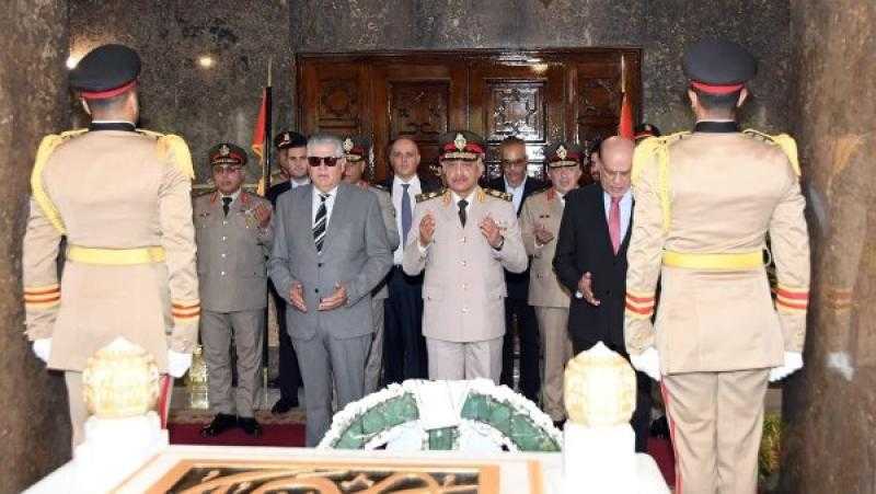 وزير الدفاع: مسيرة عبد الناصر ستظل نبراسا مضيئا نستلهم منه قيم الكفاح لرفعة الوطن
