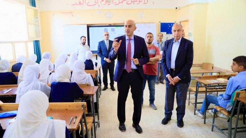 وزير التعليم يتفقد مدارس بقرية تونة الجبل بالمنيا.. ويوجه بتذليل أي عقبات تعوق أداء مهام مديري المدارس