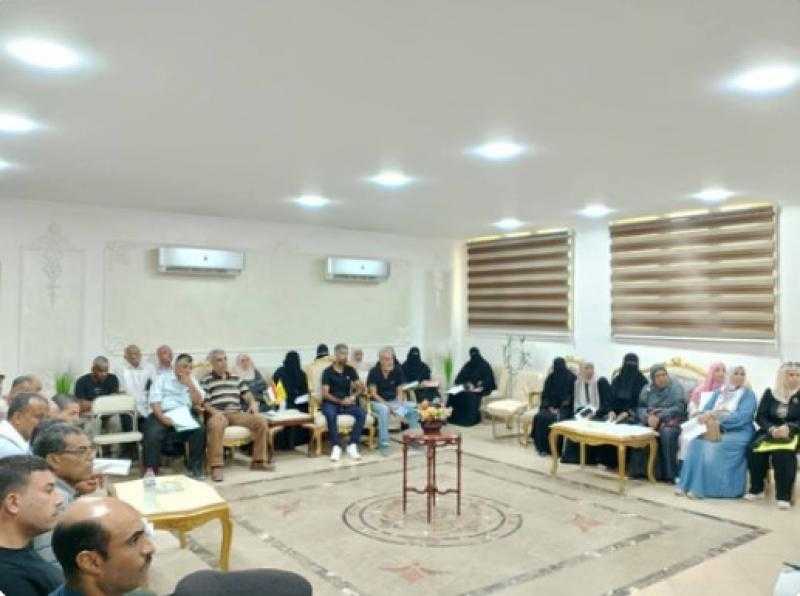 محافظ شمال سيناء يستعرض إنجازات إزالة حرم ميناء العريش وتعويضات المواطنين