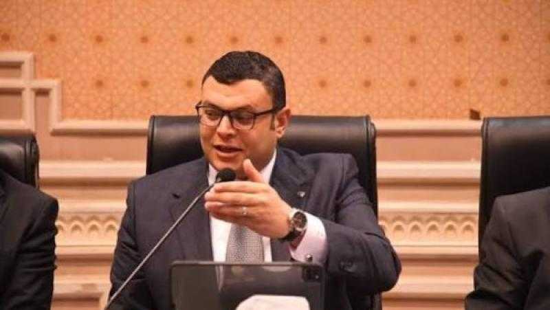 وزير الاسكان: الرئيس السيسي حريص على تلبية احتياجات المصريين بالخارج