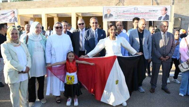 بحضور كثيف.. قنا تحتفل باليوم العالمي للسياحة بمعبد دندرة