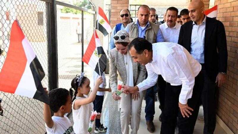 رئيس الوزراء يتفقد مركز تنمية الأسرة والطفل بقرية سبك الأحد بالمنوفية