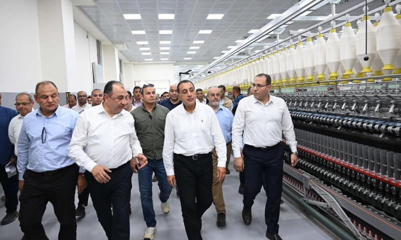 رئيس الوزراء يتفقد مصنع ”غزل 2” الجديد بشركة مصر شبين الكوم للغزل والنسيج.. ويتابع تجارب بدء التشغيل