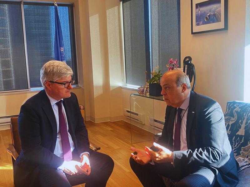 وزير الطيران يبحث مع سكرتير الايكاو الموضوعات ذات الاهتمام المشترك لتعزيز التعاون الدولي